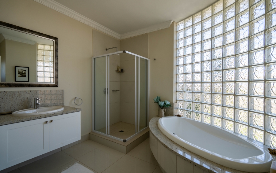 7 Bedroom Property for Sale in Royal Alfred Marina Eastern Cape